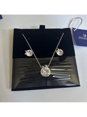 Swarovski Clear Crystal Pendant Necklace and Stud Earrings in Silver Tone